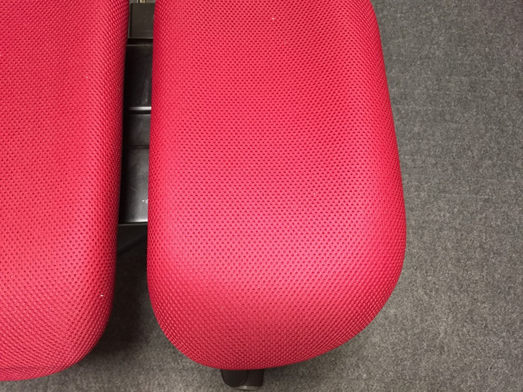 布製のオフィスチェアの染み抜き方法。椅子の座面を丸洗いしてみた。 いくじたく。